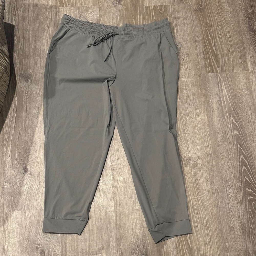 Soma women’s joggers